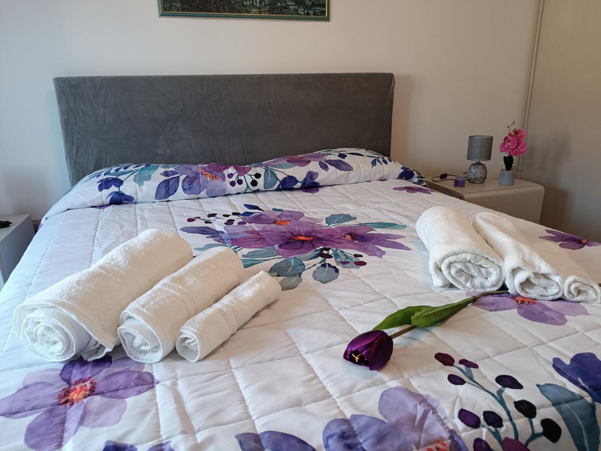 Ale'S House Apartment มอนเซร์ราโต ภายนอก รูปภาพ
